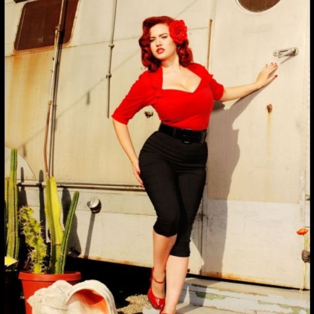 Red Doris top
